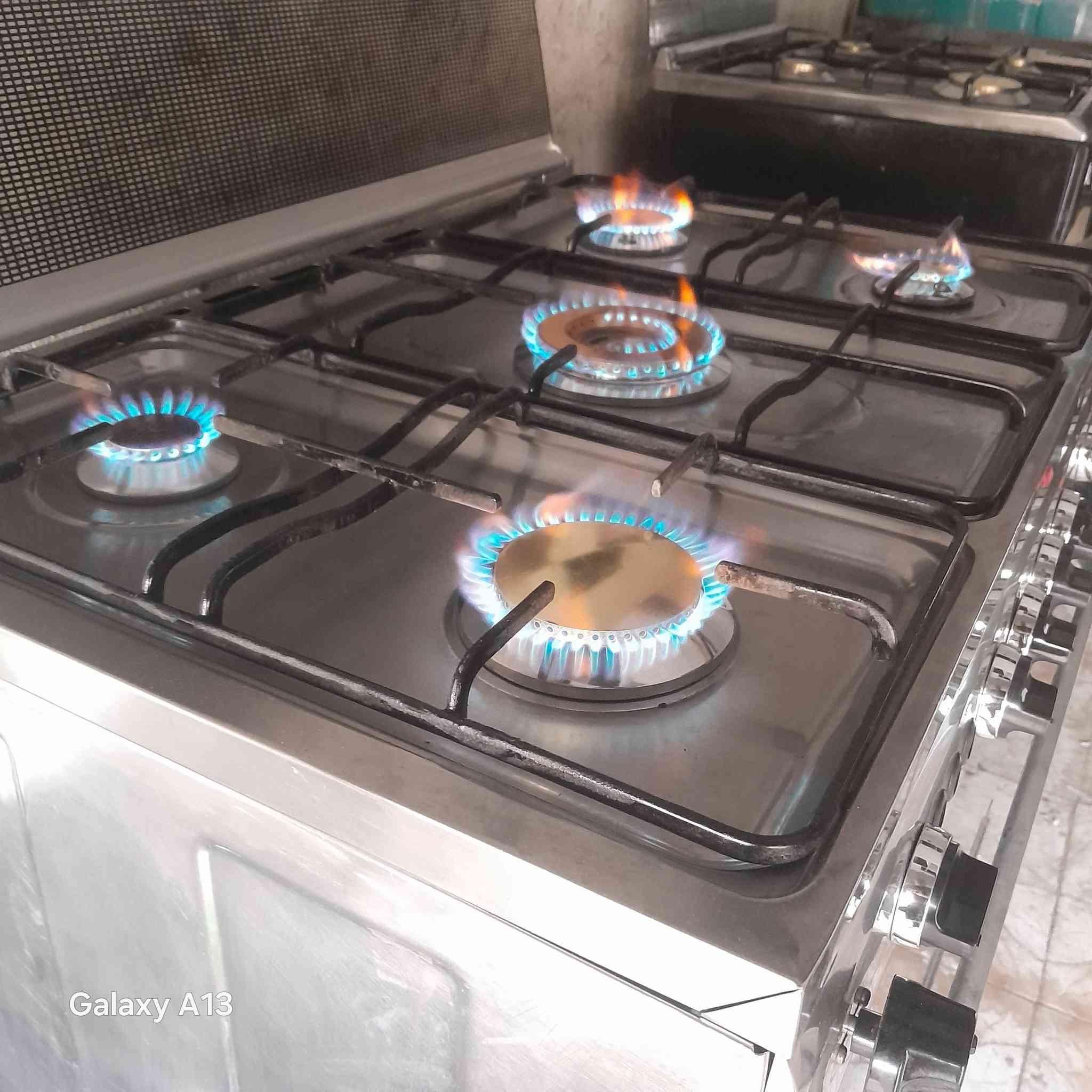 يالله طباخ فرش مصري استيل باب اول اخو الجديد كوله شغال وعلى الفحص العنوان حي النداء شارع المكاتب وتساب مازنجر موجود ***********
