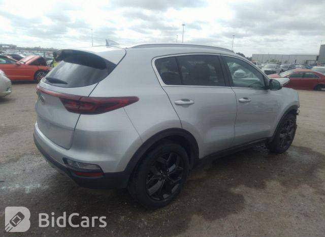 السلام عليكم
للبيع كيا سبورتج 2021 لون سلفر امريكي الحادث موضح بلصور والسونار السياره عليها ادامه كامله وايضاً عليها منضومه زنون جديده ضمان كير ومحرك مكفول ايضاً تايرات جديده تخم كامل 

رقم السياره اربيل انكليزي الجديد بأسمنه

مكان السياره الكاظمية

السعر 165 وبيها مجال 

مواصفات نص فول 

رقم الهاتف ***********
