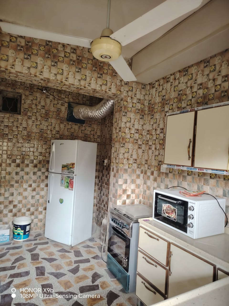 بيت ٥٠م طابقين يتكون من :
طابق الأول /صاله ومطبخ وصحيات داخليه وخارجيه مع طارمه
الطابق الثاني /غرفتين نوم وسطح ..طابو زراعي سند ٢٥ إقرار محكمه من المالك مباشرة .
موقع ممتاز / بدايه المنطقه خلف شارع التجاري مباشرتآ..يبعد ٦٠متر عن شارع تجاري وخط باب الحسين كوسترات ..
حي الأمين شارع الحر خلف مجمع همسه للإلكترونيات مباشرتآ ..سعر ٦٥مليون قابل للتفاوض للاستفسار مكتب الأوس للعقار ابو سجاد*********** ابو وائل ***********
