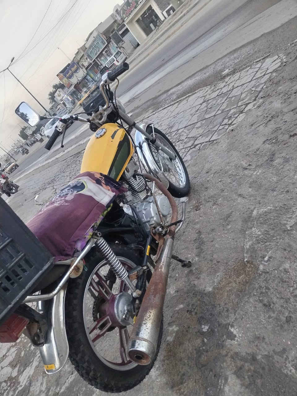 السلام عليكم البيع دراجه يراني اربعه كير خابرني وتدلل ***********
*********** واتساب
مكان ابو غريب
