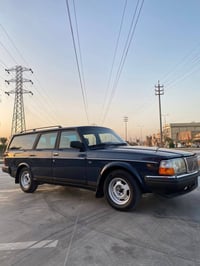 فالفو للبيع 240  موديل 91 رقم بغداد سنويه لل٢٧ بسمي  كولها بلاديه السي...