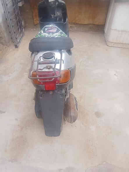 السلام عليكم دراجة بترة للبيع لون سلفر دراجة جاهزة كهربائيات شغالة سلف هندر شغالات لايت بك لايت كفرات اصلية مفتوحة بوشة وبستم دراجة نهضة خير من الله دك 60 وفوك مكاني ناصرية مركز  *********** اتصال وتساب السعر 275وبيها مجال الشراي بي خيرويدلل
