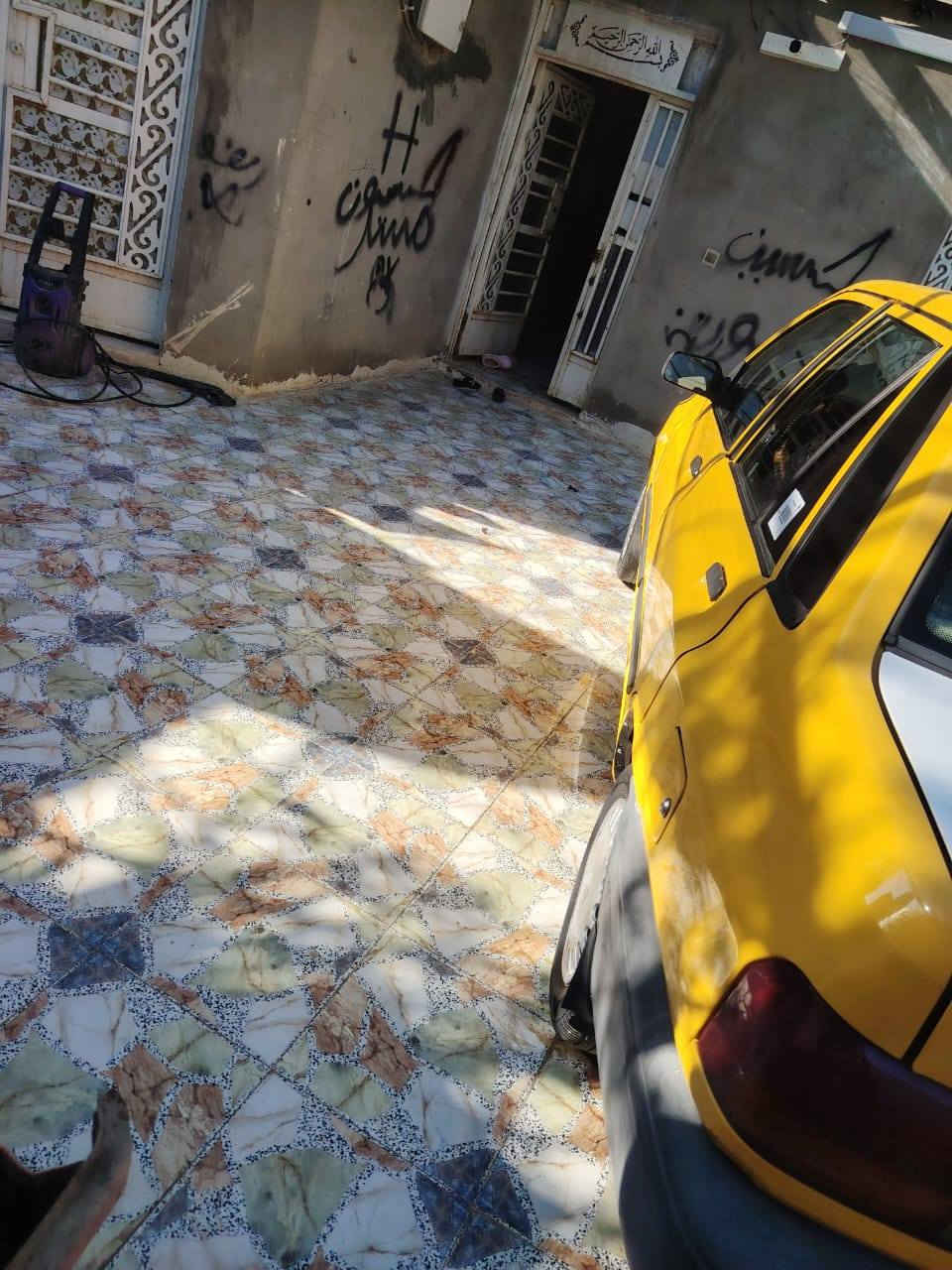 سلام عليكم سياره للبيع سايبه موديل ٢٠١٠ رقم قادسيه بسمي سياره جاهزه مكينه وكير حداديه كله جديد مكفول كفاله عامه عنوان ديوانيه سياره عله وضع شركه *********** #*********** سعر ٣٠
