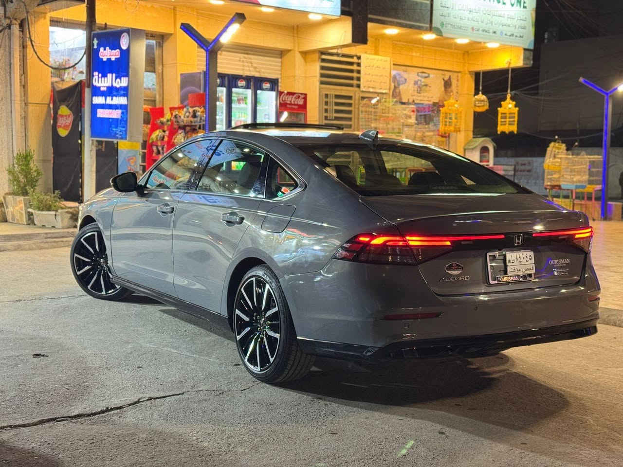 السلام عليكم .
هوندا اكورد 2025 هايبرد للبيع تورنك اعلى فئة  فول مواصفات السياره ماشيه ٣٠٠٠ كيلو سياره جديده حادثها مرفق مع الصور .
ملاحظة/ غير متواجد ع الفيس الاتصال او واتساب 
***********

