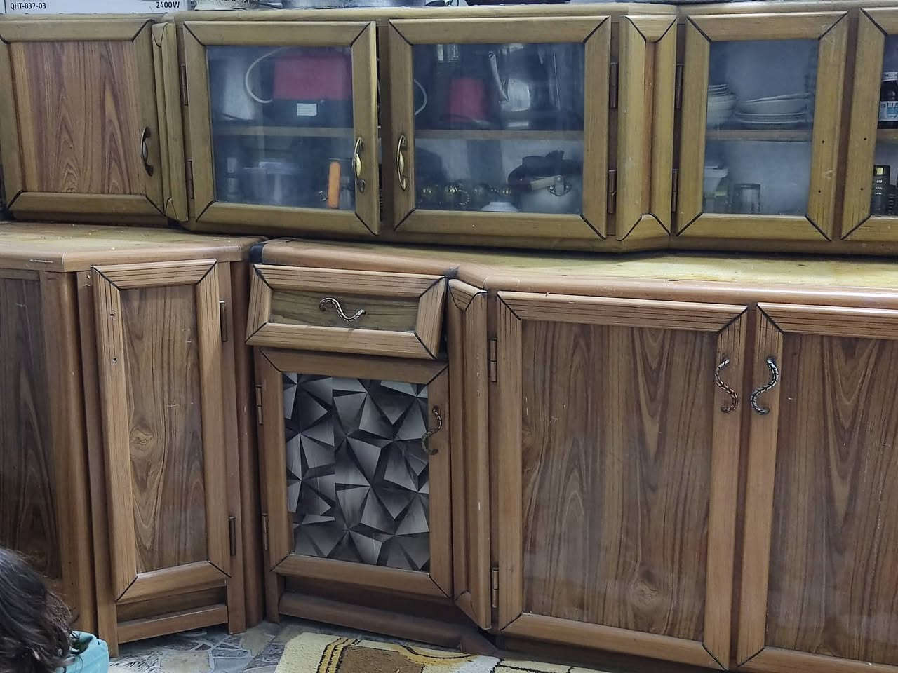 سلام عليكم كونتر للبيع 3 مترات 4 قطع
معة زاوية معة سنكي كاونتر مثل ما موضح بلصورة
مكان نجف حولي
 السعر قيم وخض @إشارة 
***********
