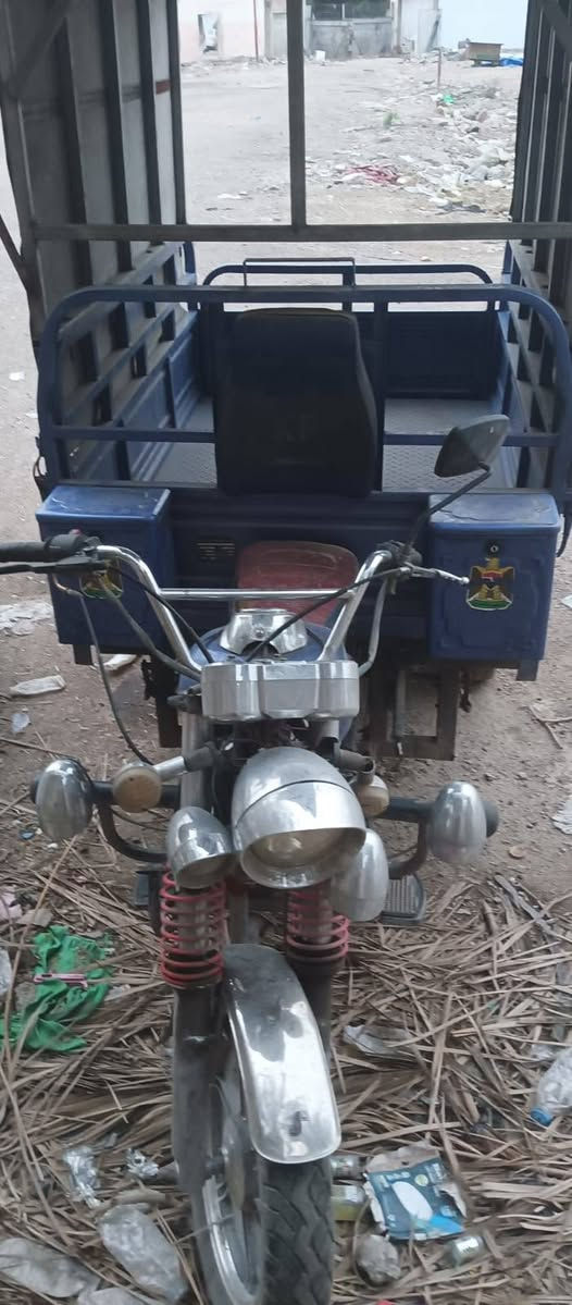 اسلام عليكم صقر 23
اوراق اصولي سنويه 
سعره مليون عنوانه باب معظم 
*********** محرك جديد خير من الله وبيه مجال حك الجيه
