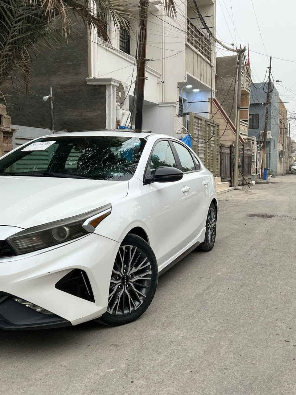 سلام عليكم فورتي جي تي لاين فول مواصفات 1/1
موديل 2022 الحادث كما موضح في الصور بدون تبديل ليبل واحد الراديرات نفسهن مامبدلات 
السعر 162
مكان السياره :بغداد الأمين الثانيه 
الرقم :***********
