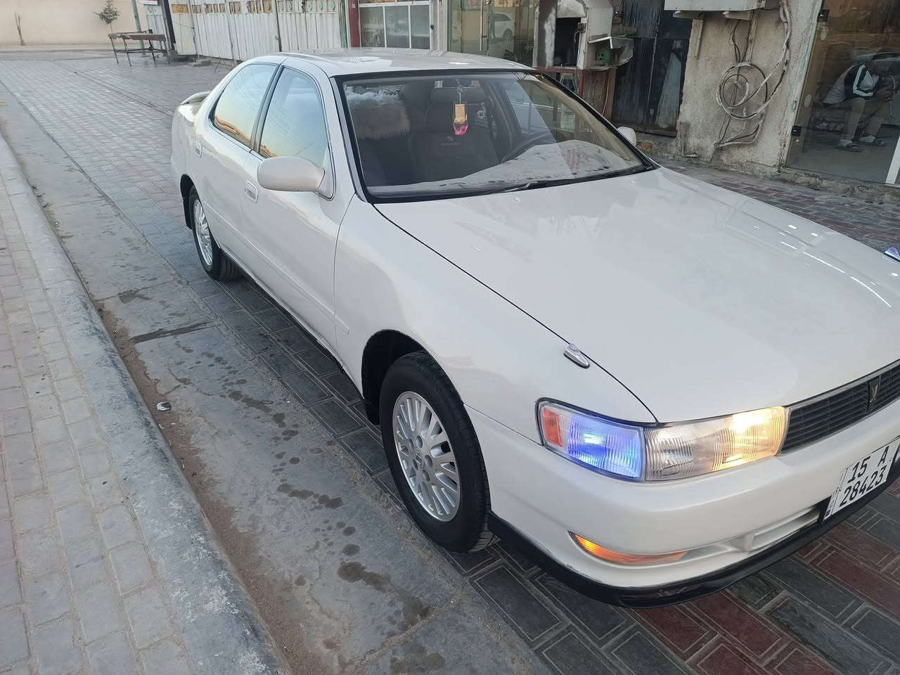 السلام عليكم كرسته للبيع موديل 93 رقم انبار دولي مكينه وكير ثنين ونص السيارة مشروع وطني مكفوله من الكص و النقل الجثه ولعيب الشرعي والضربه حداديه تخم تاير دواخل جديده السعر. 56 عنوان كربلاء    رقم الهاتف  ***********
