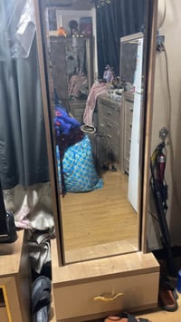 غرفه تركيه اصليه نضيفه  للبيع سعره مليون وميه وبيها مجال 07713694739