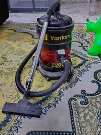 مكنسة كهربائية • جديدة • شرط الفحص