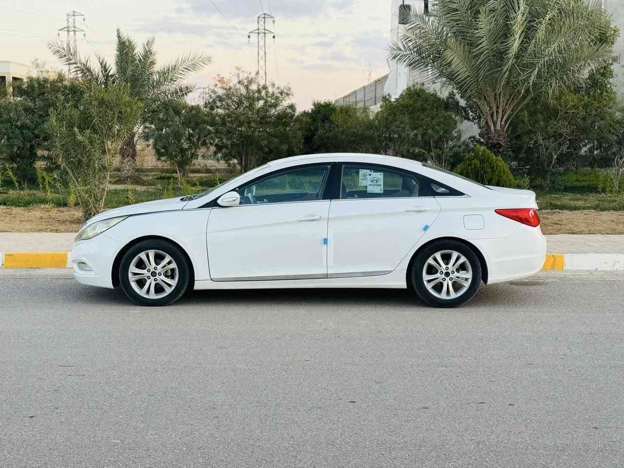 السلام عليكم...
للبيع...نقد فقط  اعتذر عن الاقساط 
باسعر 88$وبيه مجال بسيط
سوناتا خليجي 2011ابيض ثلجي 
رقم أربيل تريد تحويل او وكاله 
شرط التحويل والغرامات 
ماشيه 220KM
✳️محرك 2400دوش ما شرط لاتبخير ولاتنقيص 
✅كير اتوماتيك بدون اي عيب مال بيت"
⚔️المواصفات⚔️ 
تحكم ستيرن 
اشاير بالمري 
حساسات +نظام ECo
اربعه 4️⃣ دسك 

 ✅سياره جديده برغي ما ناقصها 

✅سياره بيها أربع قطع فقط 

تايرات 4️⃣ جديدة 🆕 
صدر امامي خلفي كله جديد 
شرط التحويل ثاني يوم
السعر 88$ وبيها مجال بسيط 
مكان السيارة صلاح الدين تكريت الديوم 
رجاءً ما أقفل سعر بالتلفون تعال وتدلل 
للاستفسار ***********
***********
