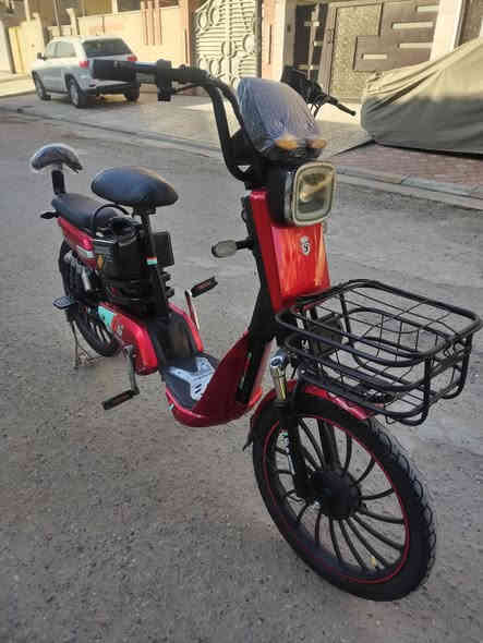 السلام عليكم دراجه شحن حجم 20 نضيفه مابيه اي نقص السعر 250 الف العنوان بغداد الامين  رقم الهاتف ***********
