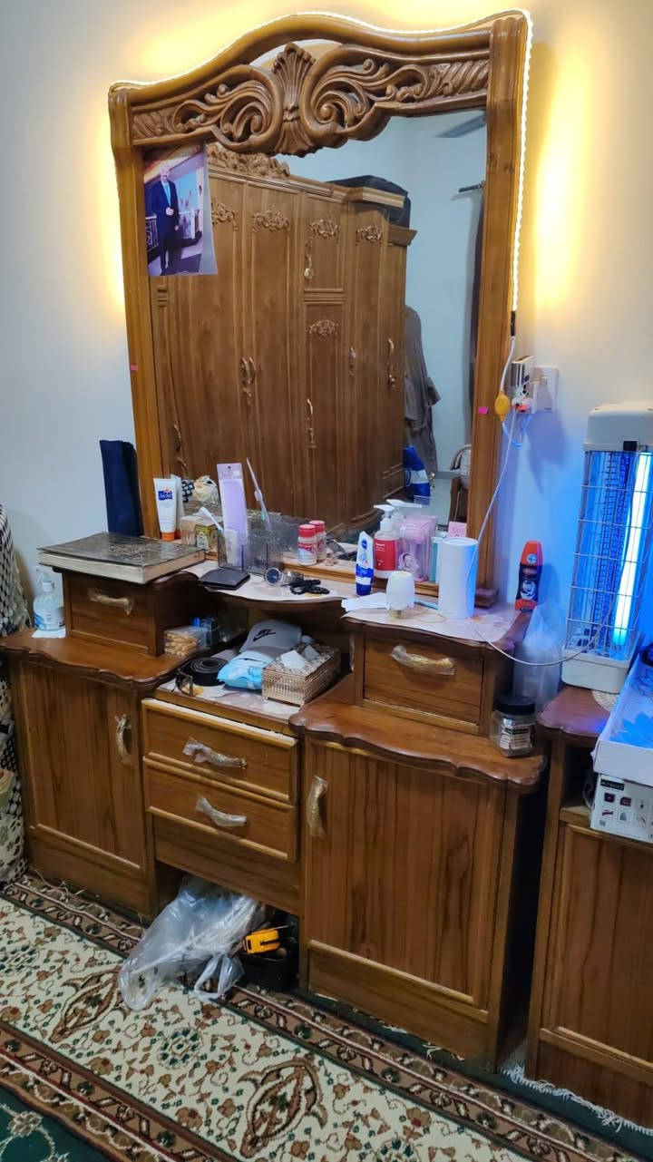 السلام عليكم غرفة نوم صاج جديده بدون اي ضرر الظهر جرجوبه 6 أبواب و٧ قطع للبيع السعر المطلوب ٧٠٠ الف.. المكان بغداد...


**إذا كنت صاحب هذا الإعلان وتريد حذفه لأي سبب، رجاءا أرسل رسالة إلى الدعم الفني**