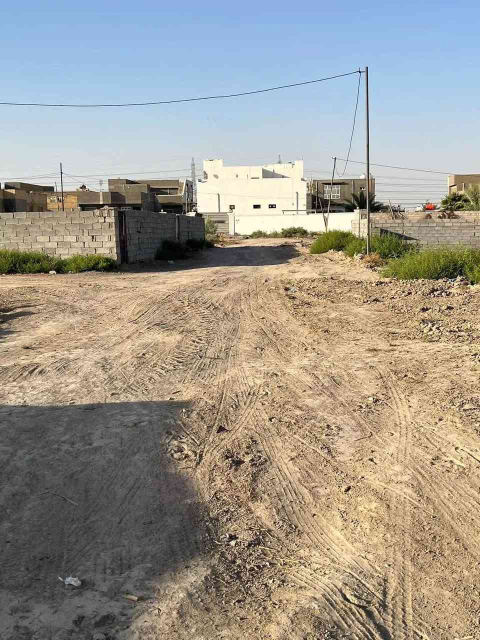سلام عليكم توجد 100متر مربعه وا 200متر البيع  سياج بلوك معامل تطويب حي الجامعة زراعي  كهرباء ماء مجاري ..سعر خاص الاتصال ***********
***********
