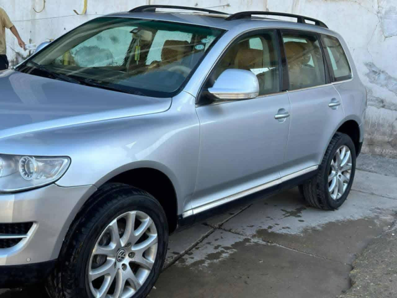 فولكس  واكن طوارق موديل 2007 السياره فول مواصفات
1فتحه سقف

2تحكم ستيرن

3كشن كهرباء +تدفئه تبريد

4تبريد قطعتين. 

5فور. ويل

6جنطه شفط

7سستم سماعت 9

8 بيه وضعيات قياده  الثلج الجبال  العادي الرياضي

9لايت زنون

10شاشه كامره دقه كلش عاليه

#ملاحضه السياره بدون حادث بيه صبغ بل جاملغ لامامي اثر شخوط فقط   سونار موجود

محرك 6 جديد لوك  تبريد تدفئه صدر  حداديه   كير كلو شرط

السعر خاص او اتصل وبخدمتك 

***********

مكان اسياره تكريت
