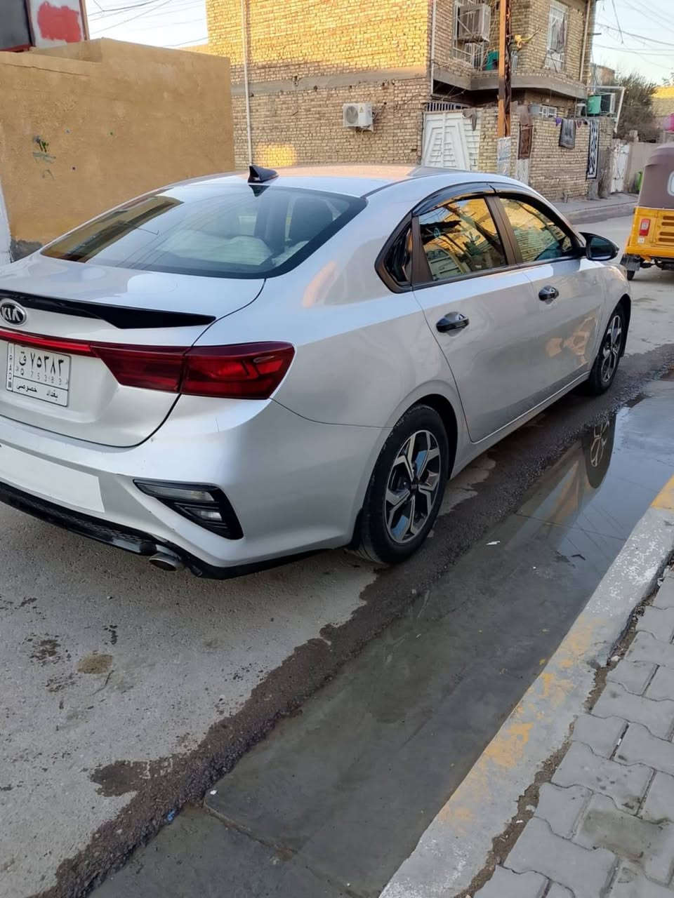 السلام عليكم ورحمه الله كيا فورتي موديل20جاهزه تبريد حداديه تخم تاير كهربائيات حادثها بنيد والكنر مالباب الايمن للبيع سعرها125واذا اكو امراوس ابسياره عاليه منختلف كله يرهم حسب القناعه العنده امراوس يدخل وات ساب أو يتصل واني بالخدمه مامتواجد عالفيس ***********
