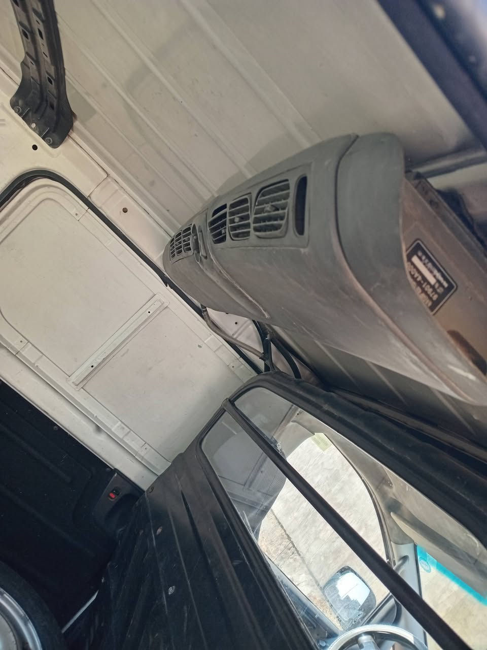 السلام عليكم عندي سياره ستاركس للبيع موديل ٢٠١١ أربيل سياره خير من الله كير ومكينه حلوت تبريد جديد دوشمه جديد سياره كاز السعر ١١ الف رقم *********** مكاني بغداد الدوره بسمي سنويه
