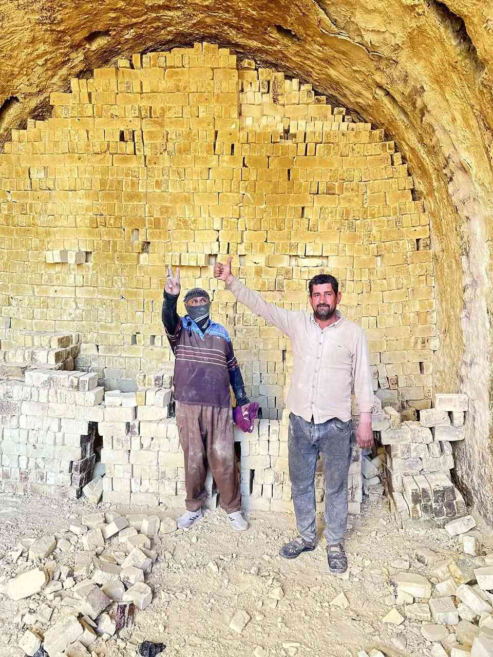 السلام عليكم طابوق الاصلاح بانسب الاسعار درجه اولى دبل 4000 زياده 300 سعر 450$واصل ***********
