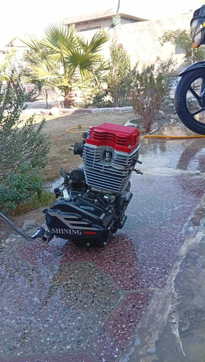 سلام عليكم محرك ميتين برغي ما مفتوح بي ودبلات تسعين مابيهن عواج ابد ***********
