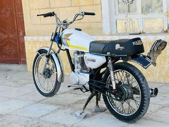 السلام عليكم نامه اوراق اصولي شاصي  14 تعمير 24 نضيفه ماناقصه شي سعر600 بيه مجال قليل *********** مكاني ع طريق بطحاء يم بوابه جديده
