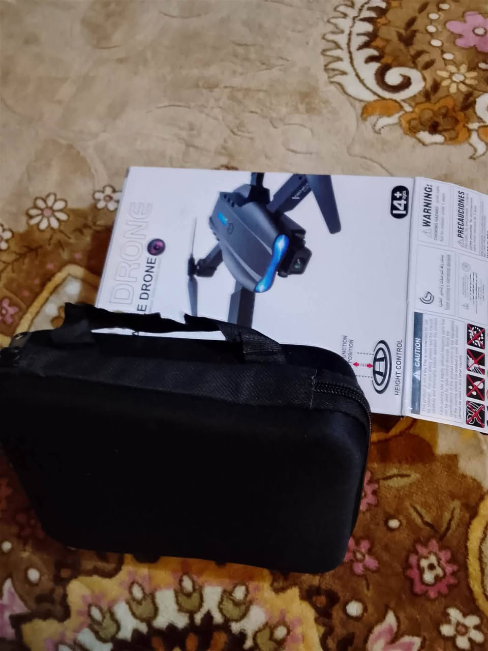 سلام عليكم درون للبيع جديده سعر 30وبيها مجال قليل ***********
