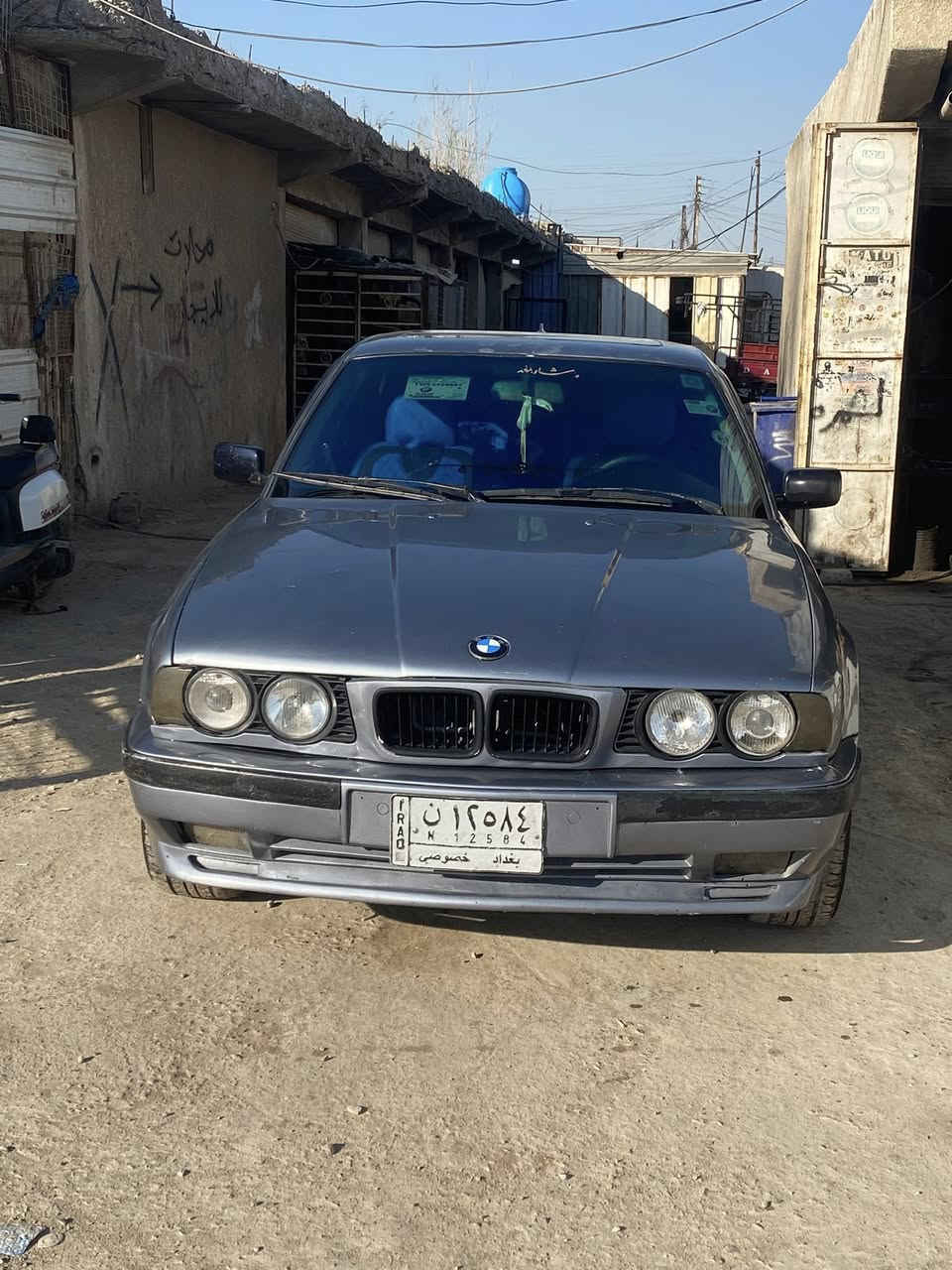 سلام عليكم بي ئم 525 مكينةفانوس اكسن قفل  تبريد ثلج منضومة زنون  حدادية جديدة كهربايات كلهة شغالة غرفتهة جديدة تاير ويل رياضي كير عادي  قم بغداد تحويل مباشر  مكان السيارة بغداد.  السعر 48 بيهة مجال بصيط.  رقم الهاتف ***********.  ذكرتاك التفاصيل كلهة   بيع او مراوس حسب القناعة
