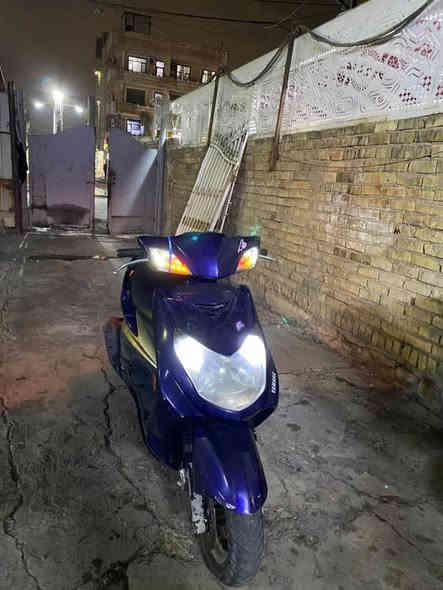 السلام عليكم دراجه سكنس فحل نوزل خطين مكفوله نقصه بس تريشه صفح للبيع مكاني بغداد  سعر (700 ) وبيه مجال
 رقم بي واتساب ***********
