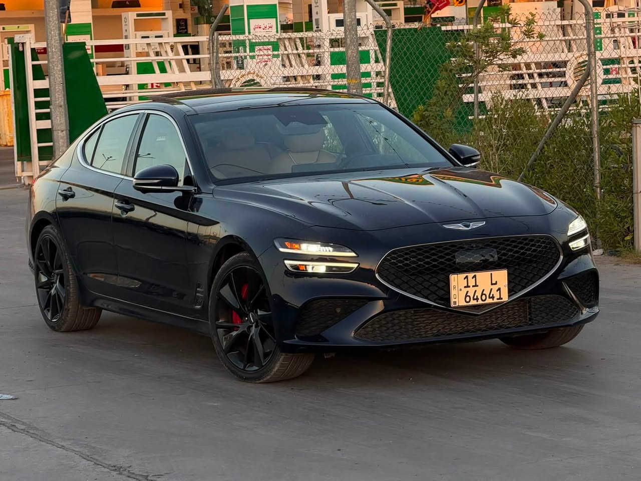 جينيسيس G70 موديل 2022
فئة بريستيج أعلى مواصفة
 *********** 

المحرك: V6 سعة 3.3 توين تيربو السعر 198 ورقه 
الدفع: خلفي
الممشى: 81ألف كم

حادث صفحت السايق 

مغلفة نانو 

المواصفات والتجهيزات:

• فتحة سقف بانوراما
• بصمة تشغيل
• تشغيل عن بعد
• كشنات ميموري سيت
• كشنات تدفئة وتبريد
• ستيرن كهربائي مع هيتر
• 5 وضعيات قيادة
Eco - Comfort - Sport - Sport Plus - Custom
• گزوز رياضي بلاد الصوت
• Auto Hold
• شحن وايرلس
• سستم سماعات Lexicon
• داتاشو
• داخل أبيض جلد بقلاوة
• سقف كنتارا شامواه
• كاميرات جانبية تظهر داخل العداد مع الإشارة
• شاشة كبيرة
• عدادات ديجيتال
• رادارات أمامية وخلفية وجانبية
• 6 كاميرات 360 درجة
• حساسات أمامية وخلفية
• نظام تحديد المسار
• دسكات بريمبو
• مرايا شفط مع إشارة وتعتيم
• لايت LED أمامي وخلفي
• دخول ذكي مع إنارة ترحيب
• قيادة ذاتية
• مثبت سرعة مع تحديد مسار
• تحذير فتح الباب عند وجود سيارة قريبة
• قطعتين تبريد
• كشن السائق حضن بوضعية Sport و Sport Plus
• ماسحات أوتو تتحسس المطر
• ترحيب شعار Genesis
• نقطة عمياء
• شفتات ستيرن
• هيتر بالمرايا
