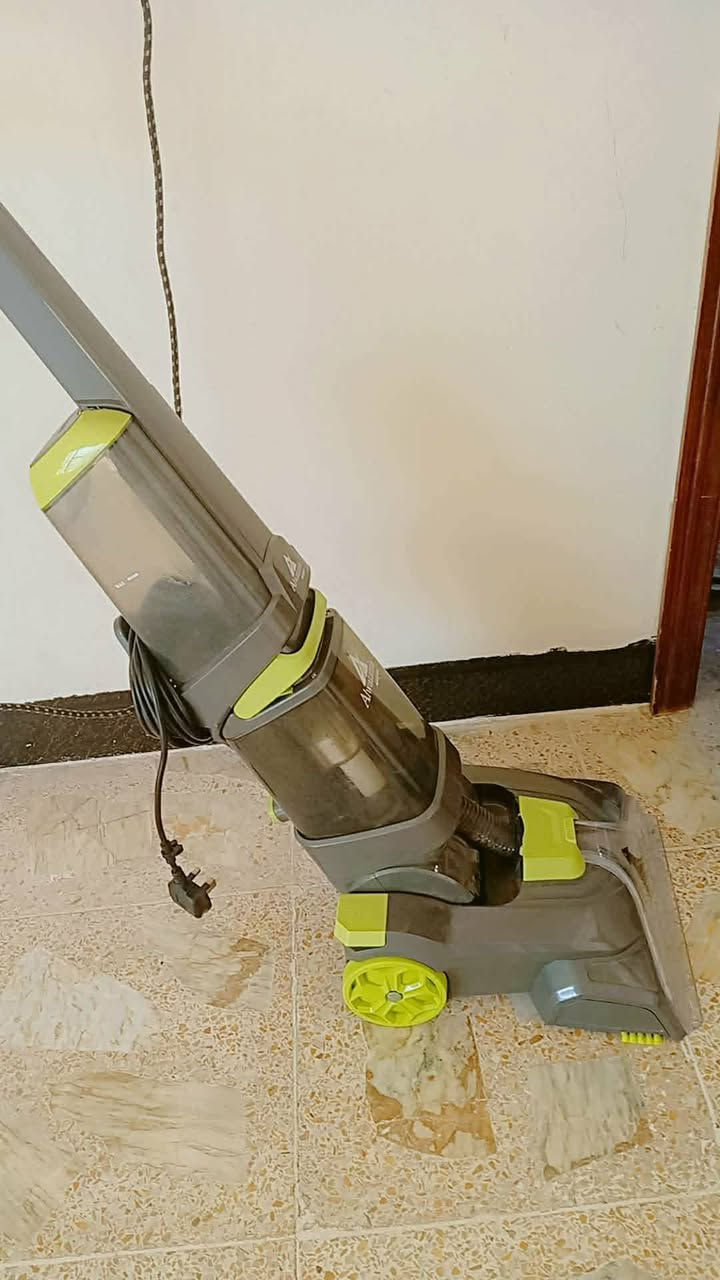 مكنسة لغسيل السجاد وغسل القنفات وطخم السيارات غسيل وتنشيف شركة الوطنية ضمانها بيها
استخدام قيلي جدا السعر 145وبيها مجال قليل للعلم اني ماخذها 180 قبل فتره والوصل والضمان موجود 
شغلها فول وشرط الفحص 
التواصل على الرقم ***********
العنوان حي الانتصار شارع 60 قرب اسواق الخضراء
