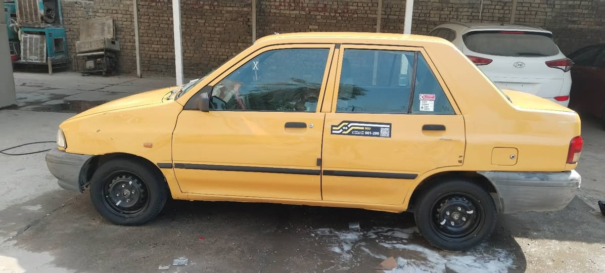 السلام عليكم سايبه 2015 سياره مو بسمي رعايه صاحبي يعني شوكت ماتريد يحول سياره سعره 35 المكان بغداد شارع السعدون قريب مركز السعدون رقم الهاتف  ***********
