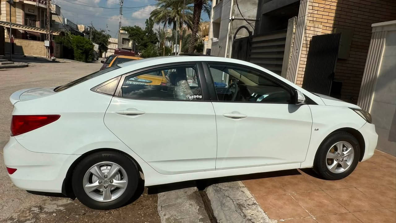 هونداي اكسنت 2011 خليجي 
رقم بغداد دولي  بأسمي 

ماشية 143.000 km
محرك 1600cc دوش
كير At

منضومة غاز 

منضومة زنون 

سستم صوت 

شاشة كار بلي + كامرا دوارة

سلايد طكتين

داخل لونين

اشاير بلمري

تحكم ستيرن جهتين 

5 تجاوي منفصلة

5ويل كب 

بيها صبغ قطعتين + دوسات + بارد ع كد شبر بلجاملغ الامامي

مكاني بغداد الدورة 

السعر خاص 

للاتصال ***********

