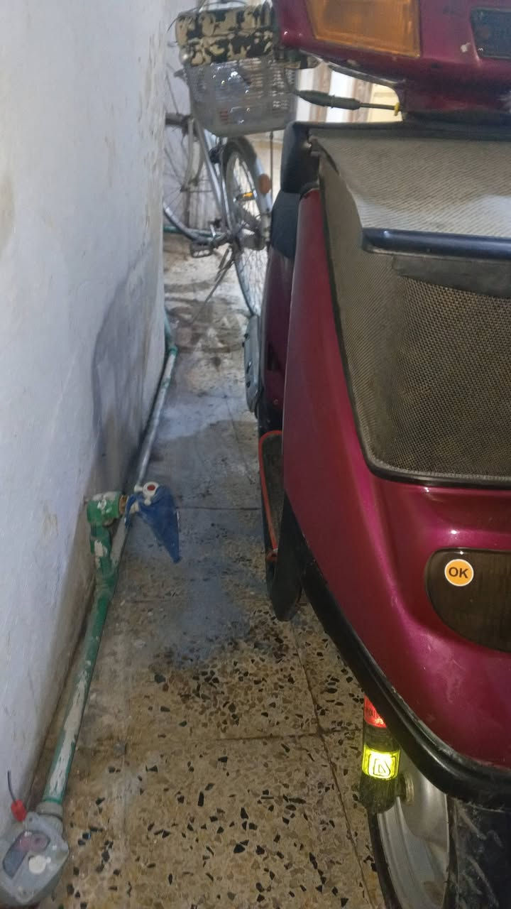 سلام عليكم 
ماطور برده للبيع الماطور شرط مكينه ما مفتوحه بس قبق هندر شاصي شرط لاملحوم ولا مفطورالماطور وايرمنيه كهربائيات كلو شغال تحريكه ومعدل الماطور درعو شرط الأصلي بس مصبوغ الماطور سعرو 400 قفل خاص ماموجود لااستفسار ***********
