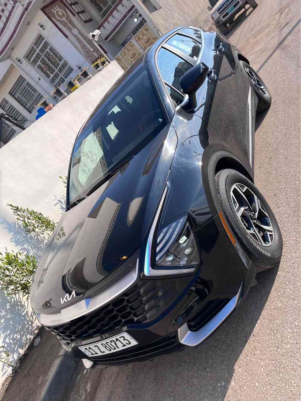 كيا سبورتج 2024 Lx 
رقم بغداد بسمي 
 
المواصفات

1- رادار امامي 
2- مانع اصطدام
3- حساسات خلفية
4- كامرة خلفية
5- شاشة تدعم كار بلي 
6- سايد ابريك بصمة 
7- ثلاث أنظمة قيادة (سبورت -نورمل -سمارت)
8- قيادة ذاتية 
9- نظام منحدرات 
10- مثبت سرعه
 11- تحديد مسار

الضرر كما موضح بالصور 
رقم الشاصي :
KNDPU3DF5R7217549

( السيارة تبديل بيبان جهه اليمنه و حافه الجاملغ بارد )
مكفوله من تكم و ايرباك و  شواصي لو لغود و كير و محرك كله مكفول 

للاستفسار : *********** بغداد, العراق
