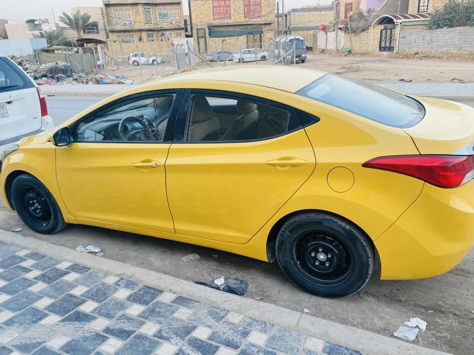 السلام عليكم النتر 2013خليجي 108
سياره جاهزه من كلشي حداديه اماميه خليفه حلوه سياره احله من صوره مكينه وكير مكفولات دوش لمرغوب دخلها بيجي  رقم قادسيه بيها شبر بل بنيد عل بارد وباقي كفاله عارضها 108مكان الدوانيه 

***********
