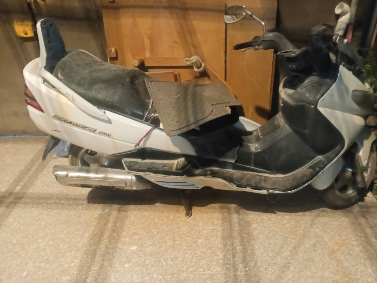 دراجه للبيع سوزوكي تحتاج تصليح مكاني بغداد ***********
