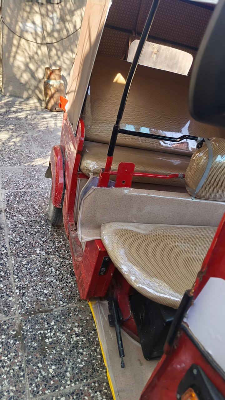 سلام عليكم 
تكتك البيع موديل 18طالعه بل 19
محرك 20
تكتك خير من الله اوراق صولي من مكتب حسين 
مال جناي 
سعر 3000 بيه مجال قليل حك جيه 
مراوس حسب القناعه شعندك نزل بل تعاليق 
رقم ***********
