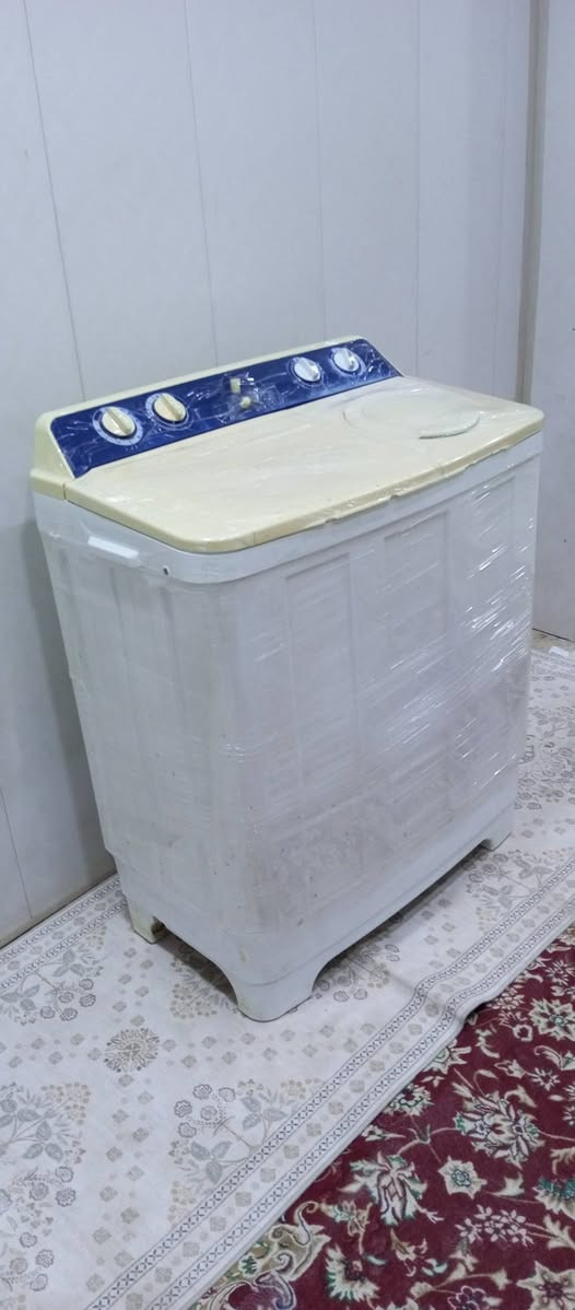 غساله نوع توشيبا حجم ١٤ كيلو شرط الشغل غسل وتنشيف جاهزه شرط الفحص وشرط النظافه السعر ٧٥ الف وبيها مجال *********** واتساب موجود البصرة, العراق
