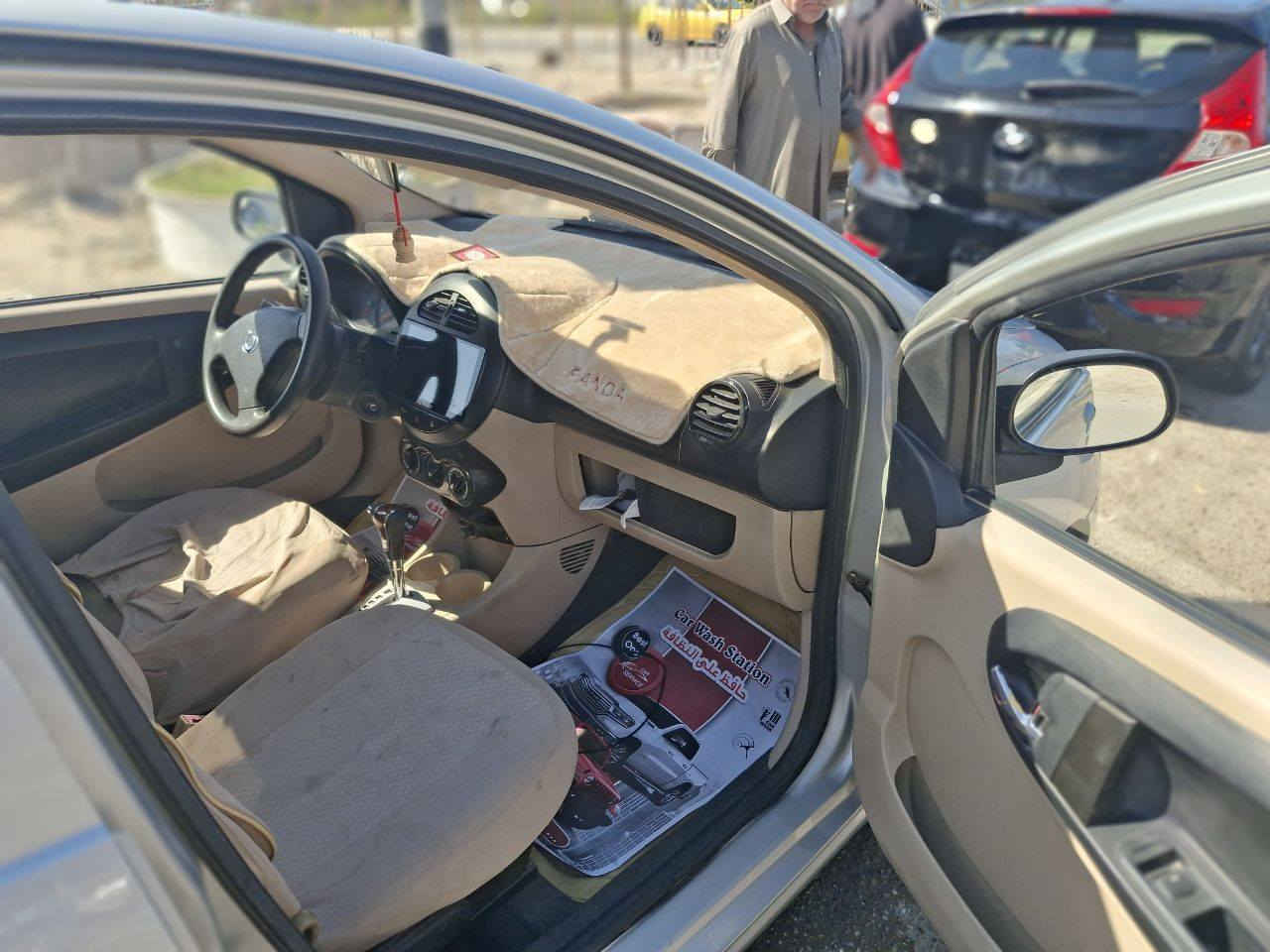 السلام عليكم
سيارة باندا جيلي للبيع اوتوماتيك موديل ٢٠١٢ مكفوله من الصبغ كير مكينه تخم تاير تبريد شغال ماشيه ٤٧ الف 
السعر ٥٥  رقم انكليزي بغداد المكان بغداد للتواصل خاص او واتساب ***********
