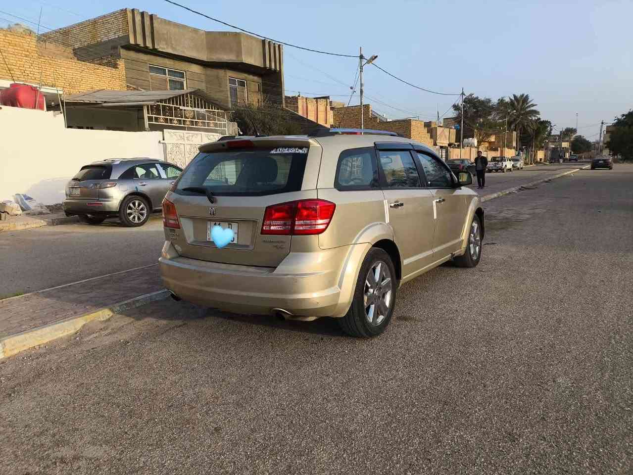 السلام عليكم للبيع دوج جورني 2010مكينه وكير كفاله حداديه امامي خلفي خير من الله كهربائيات جاهزه شاشه تاب ايباد تشغيل عن بعد بصمه باب وجنطه  بيها كم قطعه صبغ رقم بغداد انكليزي تحويل مباشر السعر 95 وبيها مجال مكاني الكوت واسط ***********
