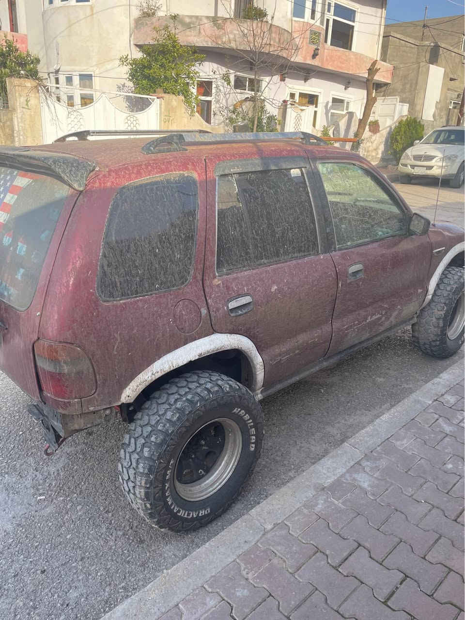 کیای سپۆرت تاج ١٩٩٥ علوج گێرو مەکینەو ئەکسلو کارەبای بە شەرت کامل دسکاری کراوە شیوتە لەوی دەبڵ تایەو ویل هەموو گیانی دسکاریە سەیارەکە ٤ بستۆنە لە قوتی بێزارە شوێن هەڵەبجەی شەهید سعری ٢٣ گەڵاو کەمێ معمالە *********** حلبجة, السليمانية

