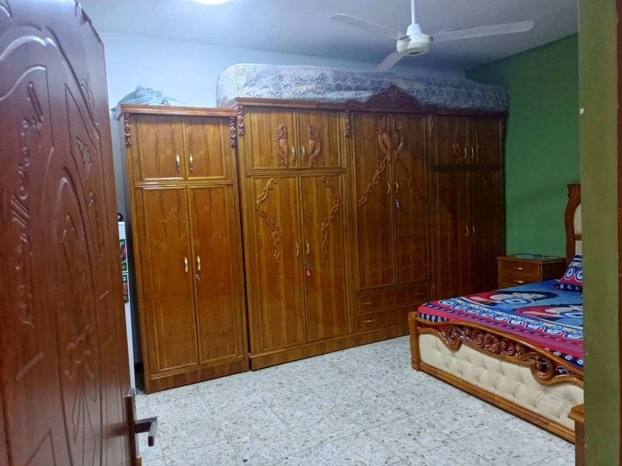 غرفه نوم صاج6قطع نظيفه جدا للبيع بسبب أريد اشيل السعر 1300مدينه الصدر ***********
