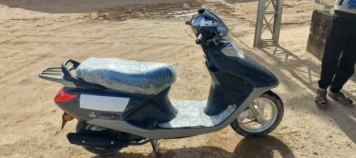 سلام عليكم دراجه للبيع صاله 3اشهر من شترينها علا مود لمدرسه لخوي وراد يبيعها السعر اتصل ***********
