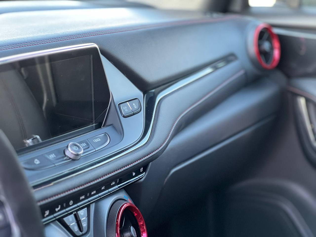 سلام عليكم سياره بلايزر موديل٢٢ فئه RS مكينه 6 سلندر مواصفاته فول عده البنوراما ضربته حافت البنيد مكاني كربلاء رقم ***********
