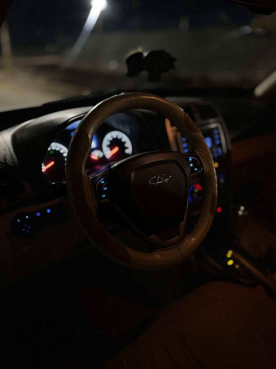 تیکو موديل ۲۰۱۳ كير كهربائي سيارة داخلها نضيفة ماشية ١٣٧ سيارة باسمي سنوية باسمي بيها اخياس شي كلش بسيط يعني بس لون

لون داخلها رصاصي وبيجي

وسيارة لون ابيض

فتحة بل قمارة  السعر 60بيه مجاال 
تصال ***********
