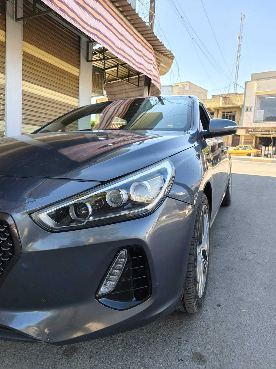 النترا جنطه سبورت
موديل ٢٠١٨
وارد كندي بدون ضرر بس تخريب 
 وحادثها بلعراق دوسه صبغ وسطح البوند صبغ 
فووول المواصفات ... 
🔴 بنوراما
🔴بصمه 
🔴كشنات جلد اسود 
🔴كشنات تدفئه 
🔴ستيرن تدفئه
🔴داخل اسود
🔴تبريد قطعتين
🔴كرسي كهرباء 
🔴حزام الامان احمر 
🔴الداخل مطخم بالاحمر 
🔴تحكمات ستيرن
🔴رادار جانبي 
🔴دبل كزوز رياضي 
🔴ويل رياضي حجم ١٨ 
🔴لايت ثلاث عدسات زيلون اصلي 
🔴بكلايت لد 
🔴ثلاث انظمه قياده 
🔴مكينه ١٦  🔴 تيربو 🔴 شرط 
🔴السياره ماشيه ٨٥ الف كيلو 
السياره احلا من الصور للستفسار على الارقام 
***********
***********
للبيع او المراوس 
السعر ١١٧ وبيها مجال
