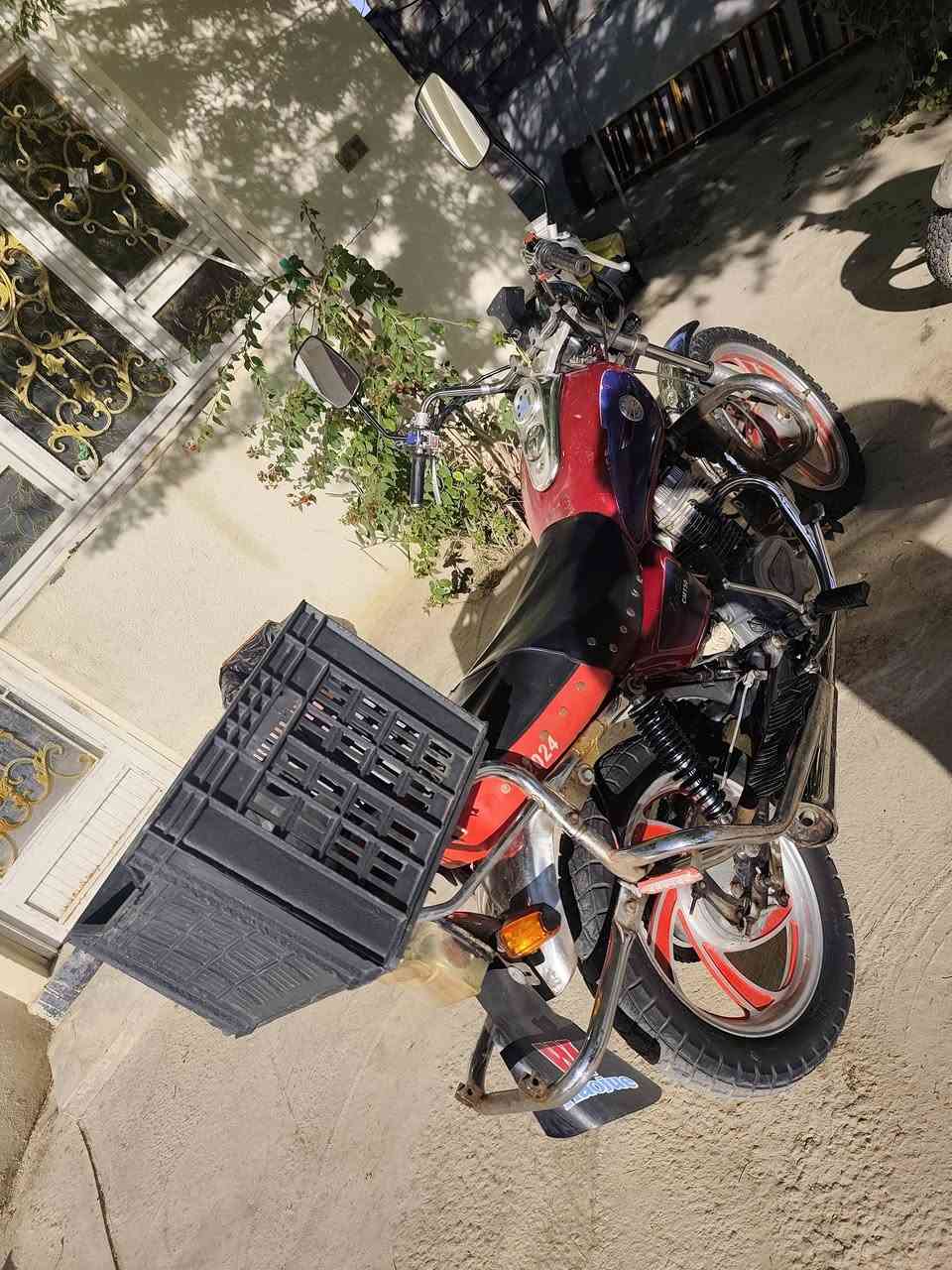 السلام عليكم
تايموته مديل2018 اوراق اصولي جاهزه لترقيم دراجه نظيفه ع وضع الشركه السعر 450 
مكان دراجه كرمة بني سعيد 
رقم راعيها ***********
