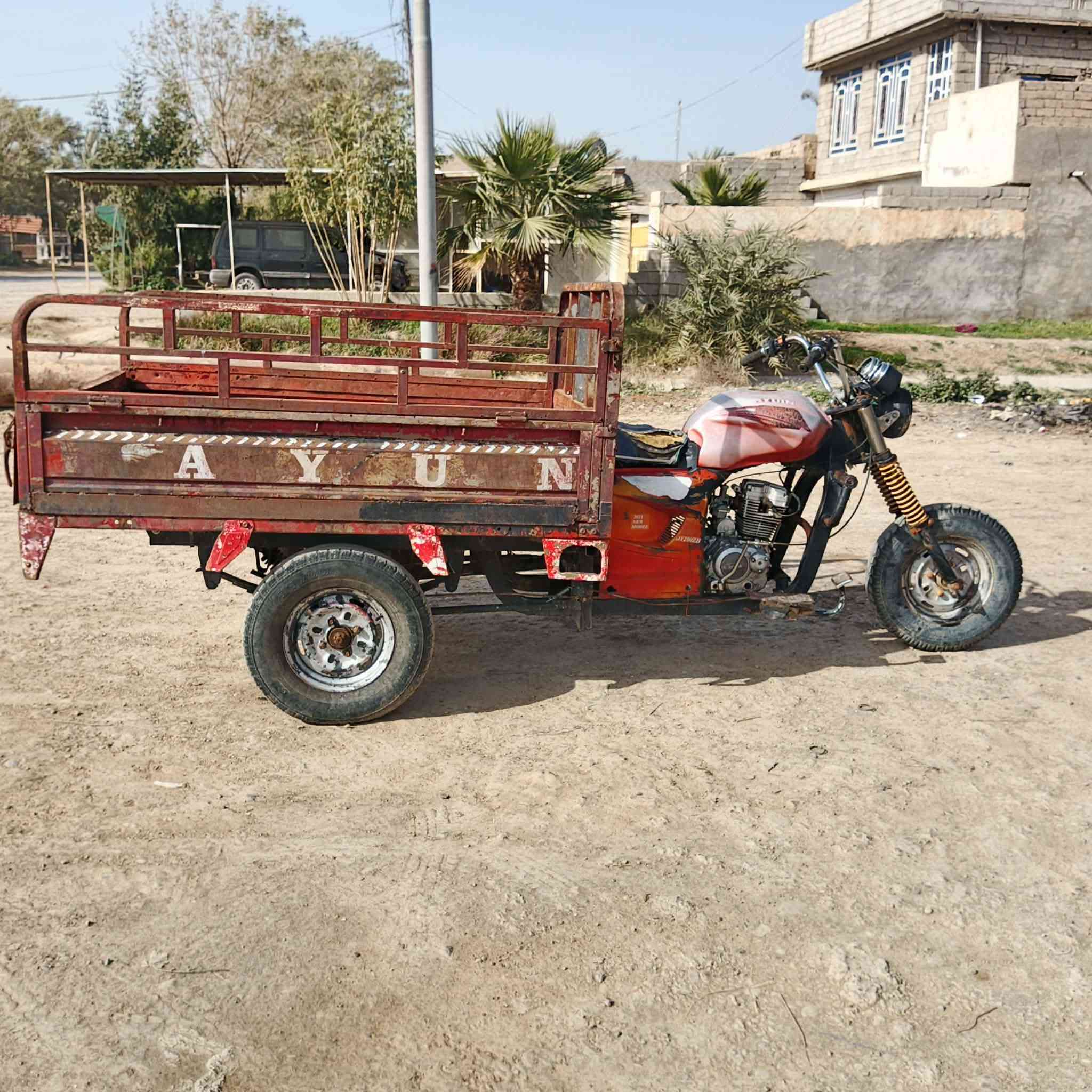 ستوته دايوان
 مال بستان
موديل ١٢
شغاله هندر
نقص بس ابريك
السعر ٣٥٠ بيع مستعجل
***********
عنوان شهربان جسر مهروت
