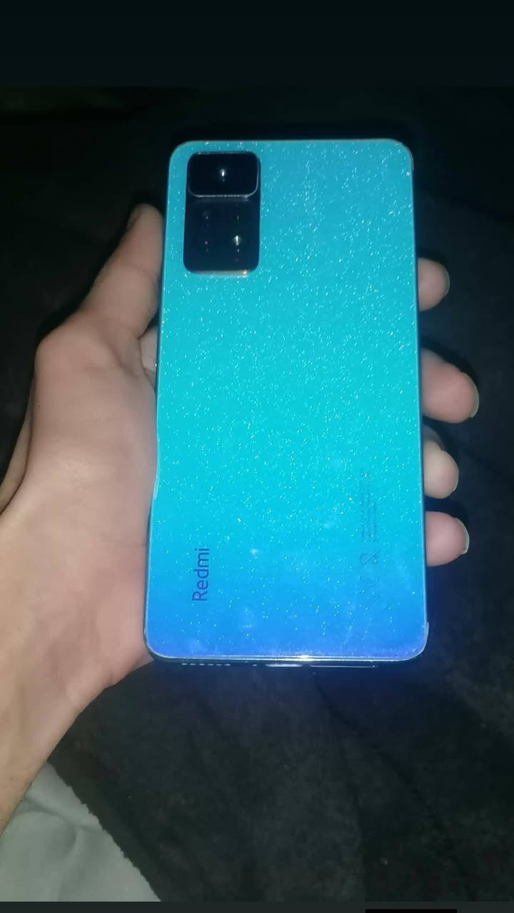 السلام عليكم
Redmi not 11 pro 
ذاكرة 128 شحن سريع 67 واط بوبجي 60 فريم شاشه 120 هرتز عشوائيه 8 كامره 108بكسل فقط بي طبع خفيف. الجهاز بلادي سعره 100الف وبي مجال 
مكاني بغداد الدورة رقمي ***********
