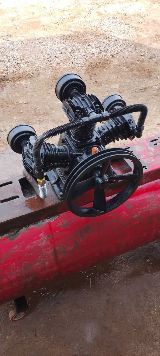 السلام عليكم
تاروسة هواء للبيع السعة 300لتر 

ضاغطة هواء 3بستم غير مستخدمة 

تاروسة جاهزة للاسخدام فقط عوزها ماطور كهرباء 

السعر 550 وبيها مجال للشراي 

المكان/الكوت مركز المدينة

للتواصل عبر الخاص


**إذا كنت صاحب هذا الإعلان وتريد حذفه لأي سبب، رجاءا أرسل رسالة إلى الدعم الفني**