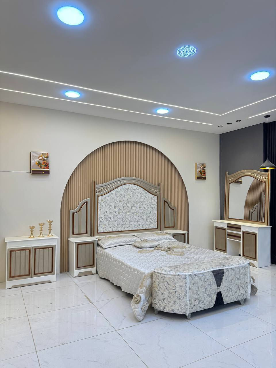 ٩٥٠ الف فقطط
للحجز والاستفسار التواصل عبر الخاص او الواتساب 
***********
